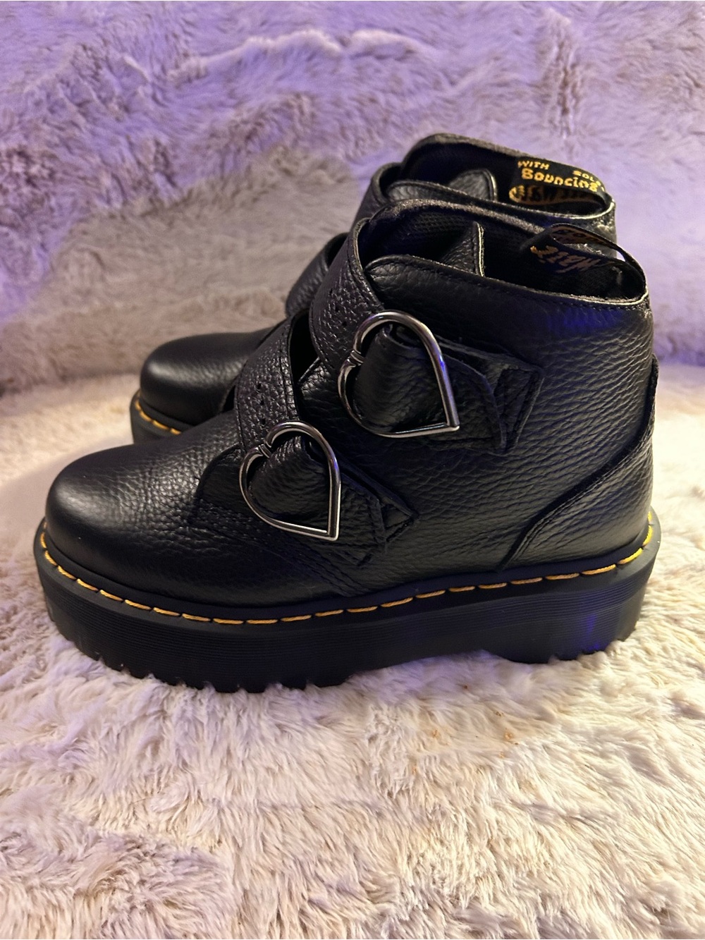 🖤Dr. Martens Devon Heart Boots BLACK🖤 - Picture 4 of 10